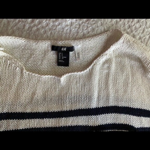 H&M White and Navy Blue Knit Top - Picture 2 of 4
